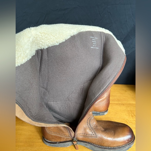 Earth Boots - Picture 3 of 7